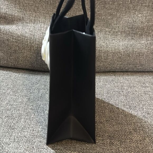 Chanel Black and White Shopping Bag - Picture 3 of 7